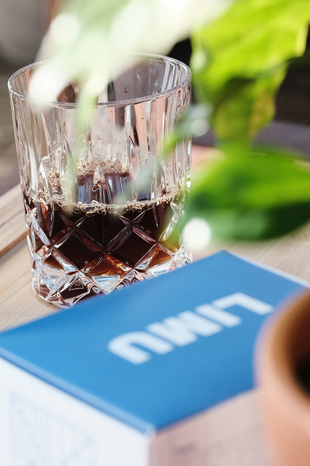 Cold Brew Kaffee in Kristallglas