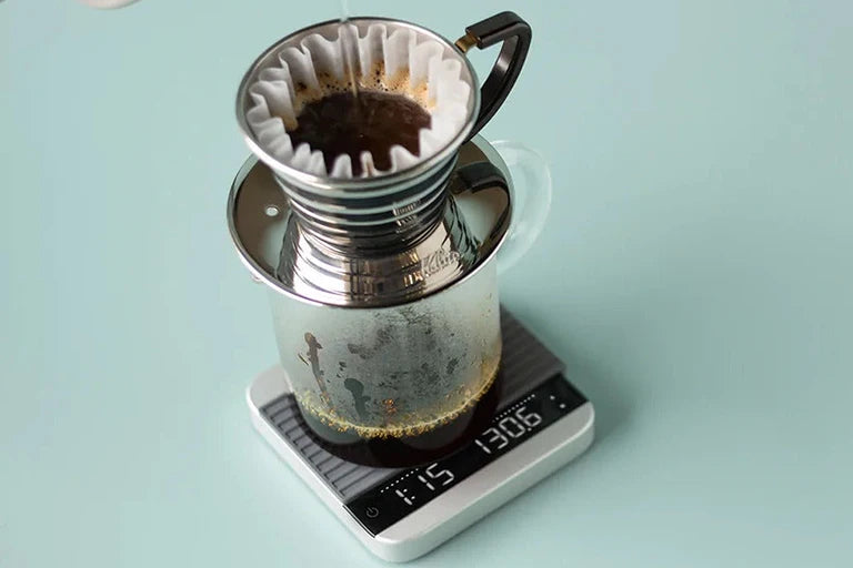 acaia lunar waage in benutzung filterkaffee